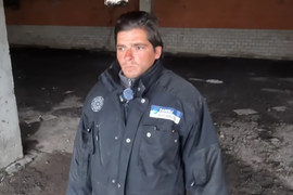 Jasnu je majka OSTAVILA KAO BEBU jer je rođena sa OBA POLNA ORGANA: 30 godina kasnije tvrdila je da je BESKUĆNICA KOJA PROSI, a onda je isplivala ŠOK ISTINA koja menja sve