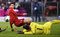 Liga niemiecka: Dwa gole Lewandowskiego, Bayern znów wygrał [WIDEO]