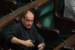 Kukiz: Chwała Kaczyńskiemu i PiS. Hańba opozycji, to bolszewicy