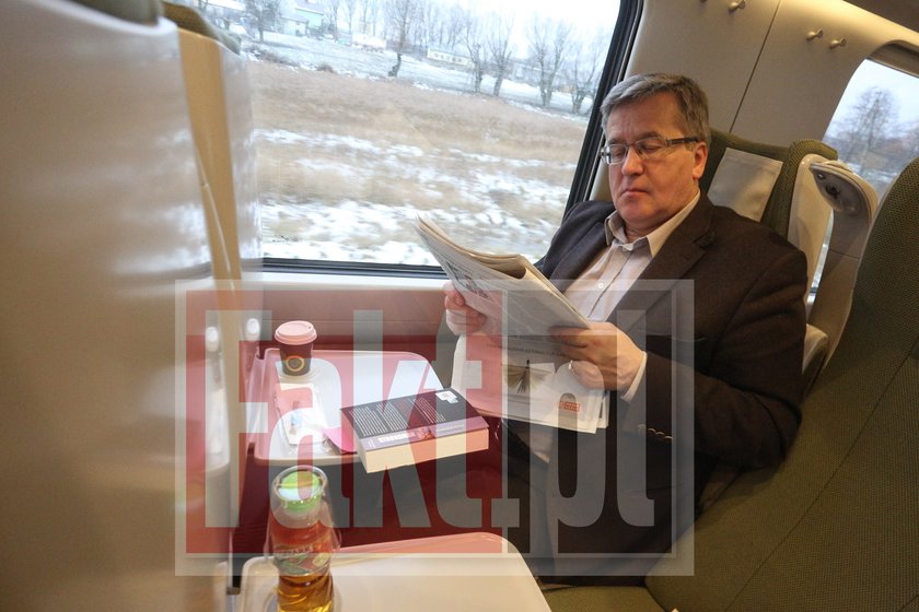 Komorowski czytał w podróży biografię Putina