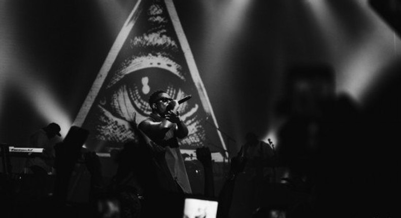 Sarkodie projects the Illuminati symbol during his performance at History In The Making concert held at Apollo Theatre, UASA last month