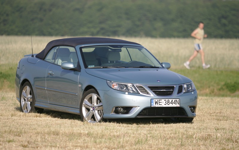 Pod specjalnie opracowanym 'szmacianym' dachem mamy ciepło zimą, chłodno latem i przyjemnie przez całe życie.