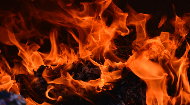 Felcsaptak a lángok a Tamási termálfürdőben / Fotó: Pexels
