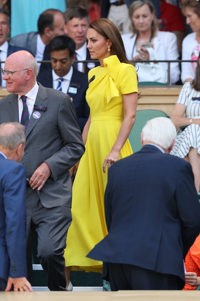 Kejt Midlton u haljini brenda "Roksanda Dress"