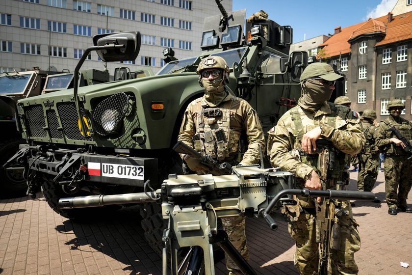 Katowice. Piknik militarny z okazji 100-lecia Powstań Śląskich