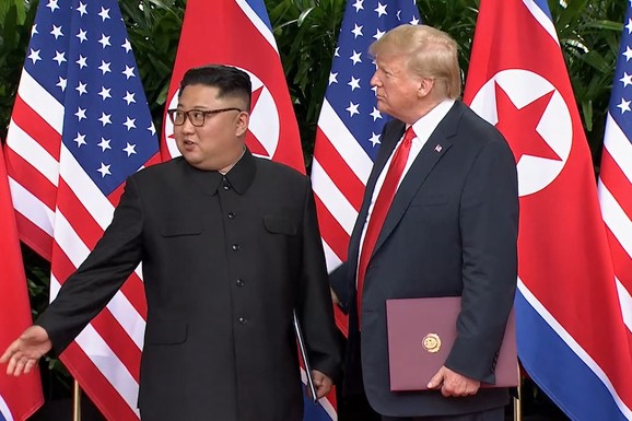 Severna Koreja osudila američko odobrenje prodaje raketa Južnoj Koreji