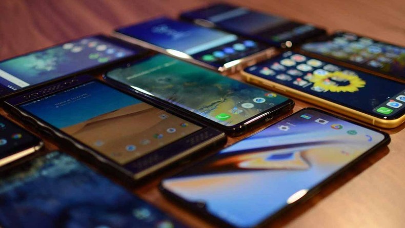 Mobile brands are facing fierce competition in the market