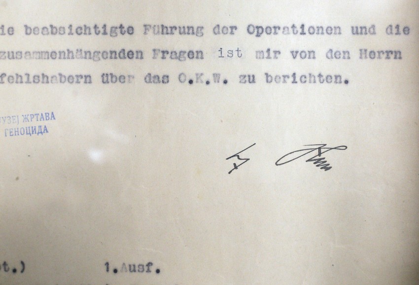 Originalni potpis Adolfa Hitlera