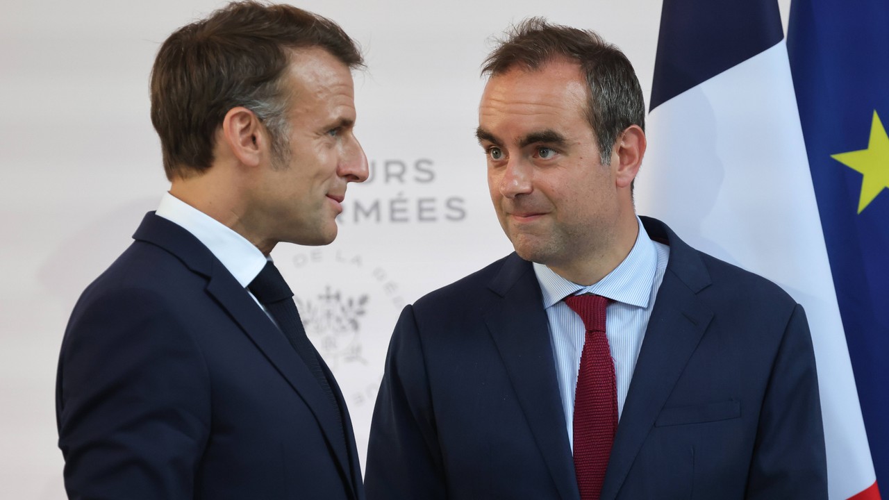 Teka premiera Francji jak bomba zegarowa. Sojusznicy Emmanuela Macrona w amoku. "Nie ma żadnego scenariusza"