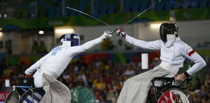 Paraolimpijczycy idą jak burza. Medal szpadzistów!