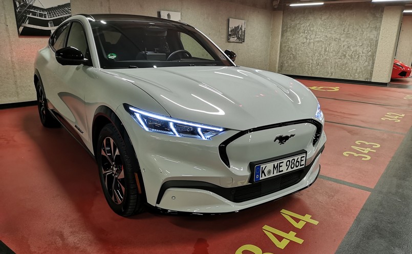 Ford Mustang Mach-E AWD 98 kWh