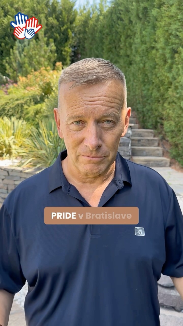 Známy multiotecko a politik Boris Kollár. 