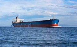 250 transportów z paliwem wywiozły w ostatnim miesiącu z Rosji, łamiąc sankcje, europejskie statki