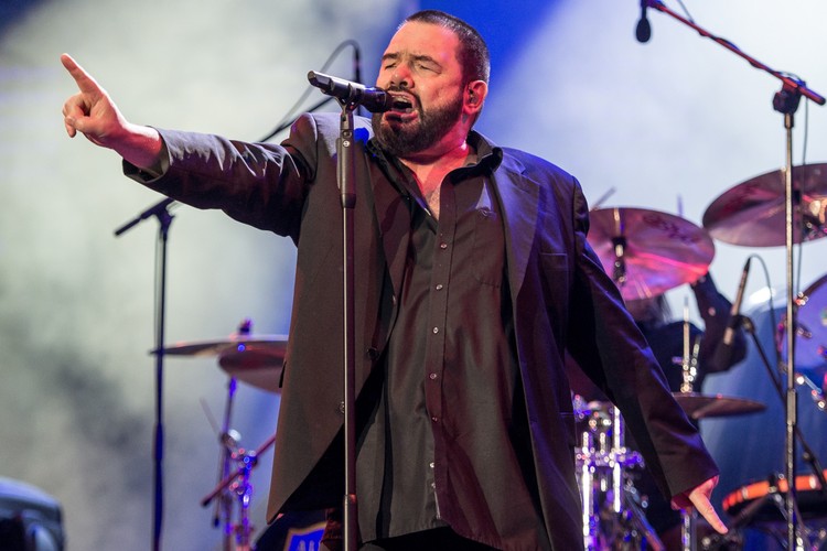 Lider grupy Alphaville – Marian Gold podczas koncertu we Wrocławiu