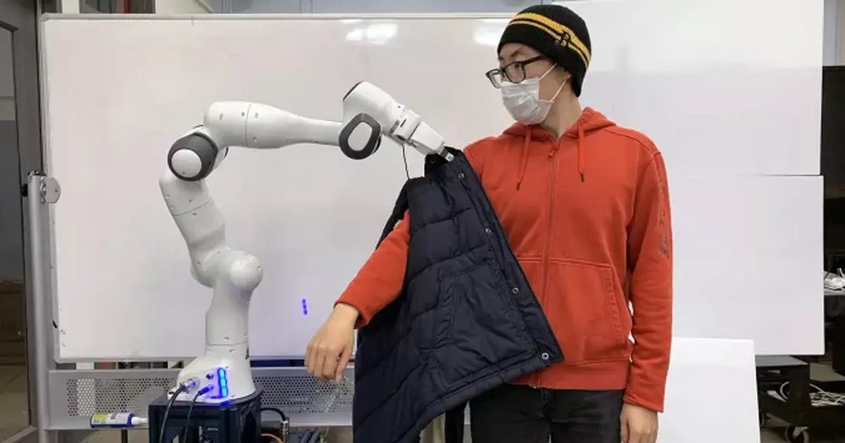 Un robot de la MIT va ajuta persoanele cu dizabilități să se îmbrace
