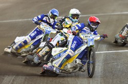 Apator na inaugurację ścigania w Ekstralidze pokonał Falubaz