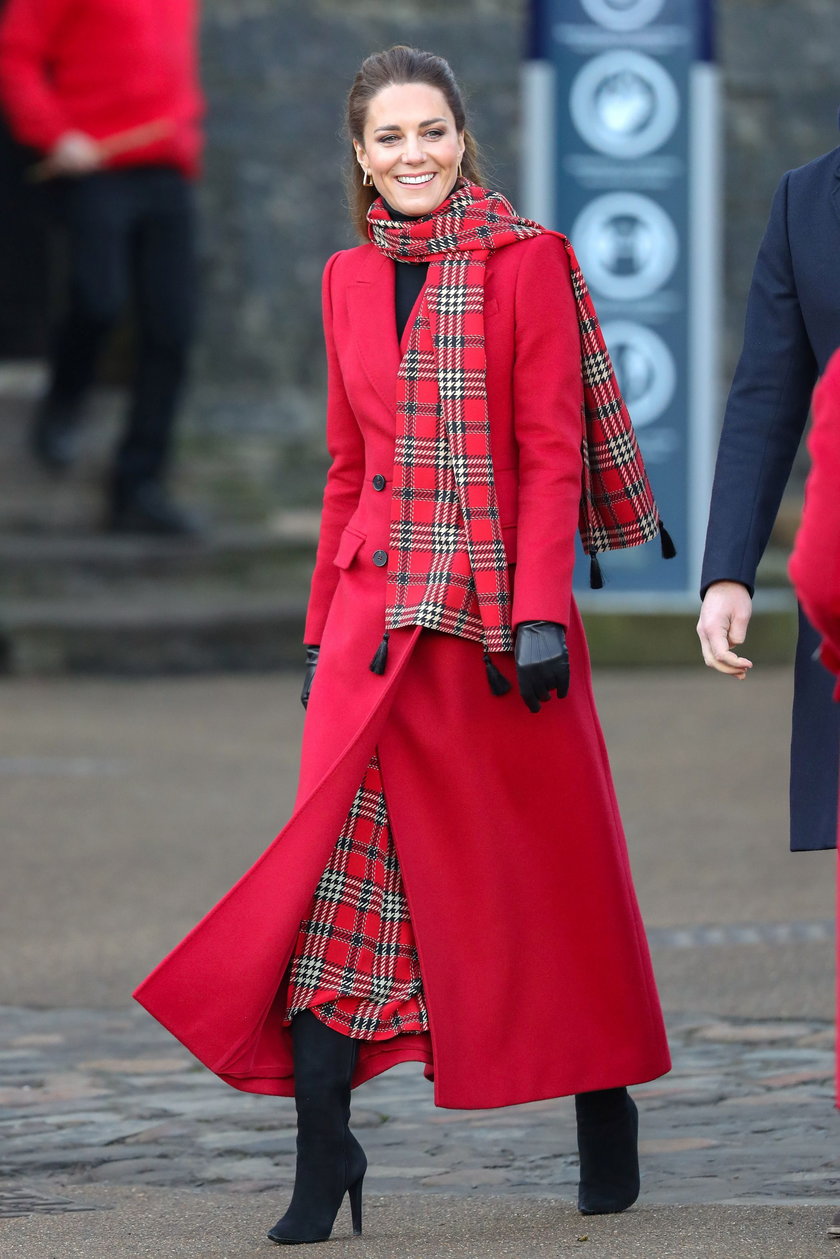Księżna Kate przechadzała się po Cardiff bez maseczki. Będzie skandal?