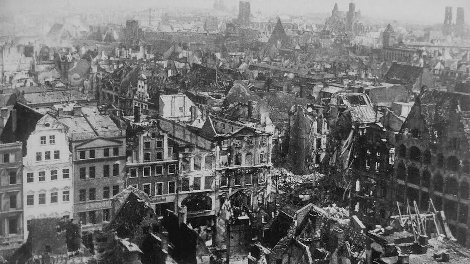 Zniszczony Wrocław 1945 roku, fot: waralbum.ru