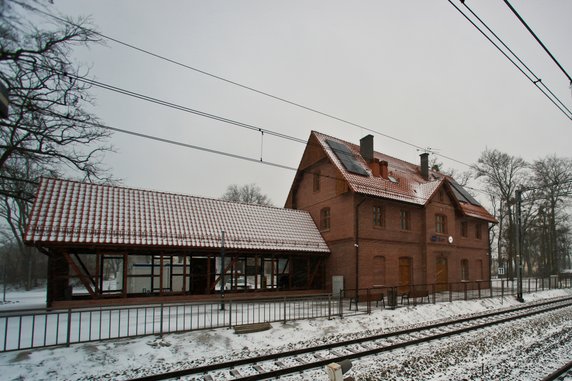 Dworzec kolejowy w Suszu jest jak nowy. To był wzorcowy remont