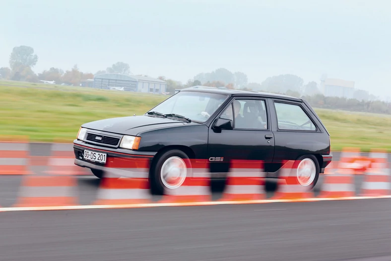 Opel w wielu dziedzinach jest naprawdę dobry, a tylko w nielicznych sobie 
nie radzi. Sportowcy mogą go nie polubić.