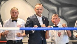 Prezydent Karol Nawrocki kilka dni po zaprzysiężeniu wszedł do ringu [FOTO]