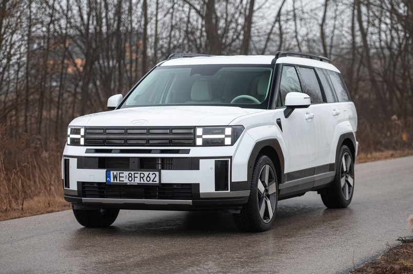 Hyundai Santa Fe Hybrid