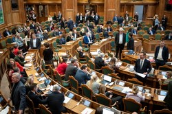 Spalisz Koran, złamiesz prawo. Parlament tego kraju zaostrzył przepisy