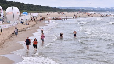 Zamknięte kąpieliska nad Bałtykiem. Gdzie można dzisiaj wchodzić do wody?