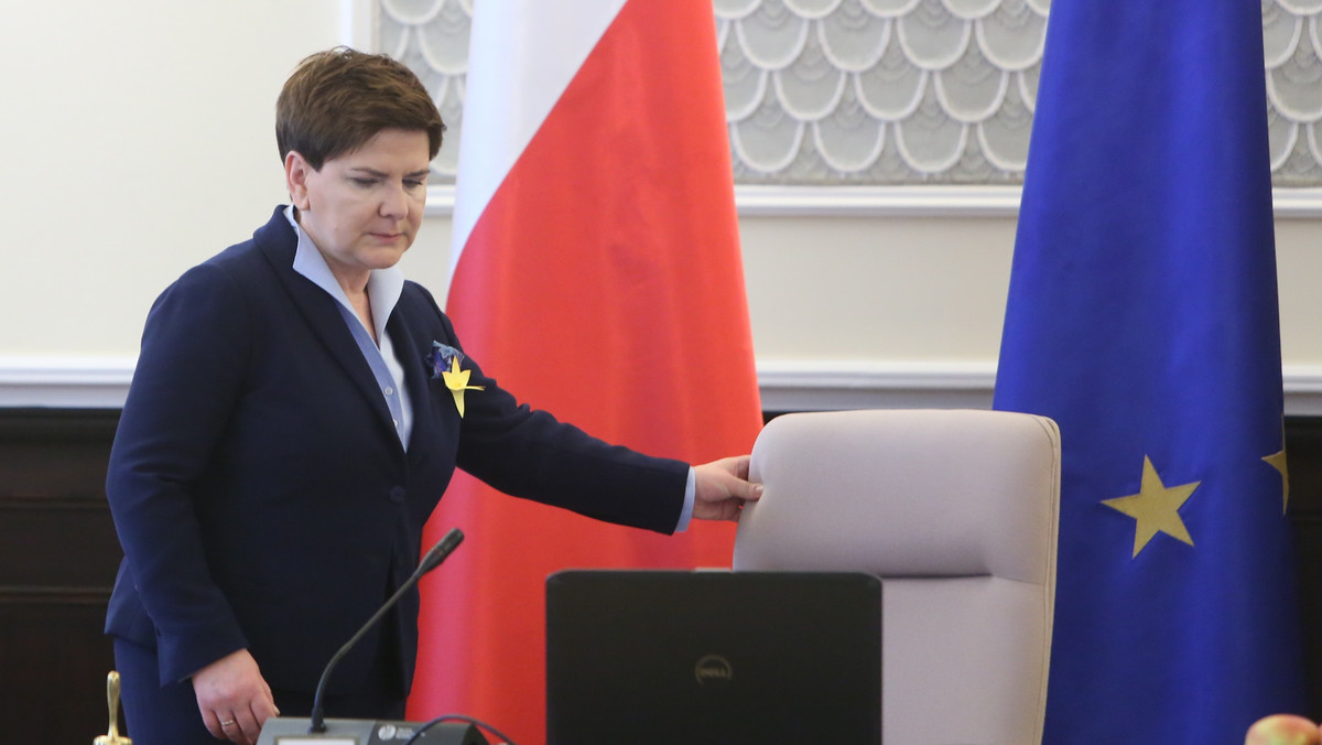 Beata Szydło jutro rozpoczyna wizytę w Stanach Zjednoczonych. Premier weźmie udział w uroczystości podpisania porozumienia klimatycznego w gmachu ONZ. W planach ma też m.in. spotkanie z Polonią i udział w polsko-amerykańskim forum gospodarczym.