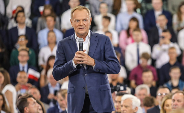 Lider Platformy Obywatelskiej Donald Tusk na sobotniej konwencji w Radomiu