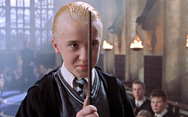 Óriási Harry Potter-poén: Draco Malfoy vele duzzasztaná fel a Mardekár házat