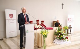 Będą zmiany w Konstytucji dla nauki