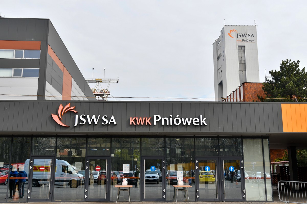 Jest reakcja ministra na sytuację JSW. Pracownicy mają dostać odprawy