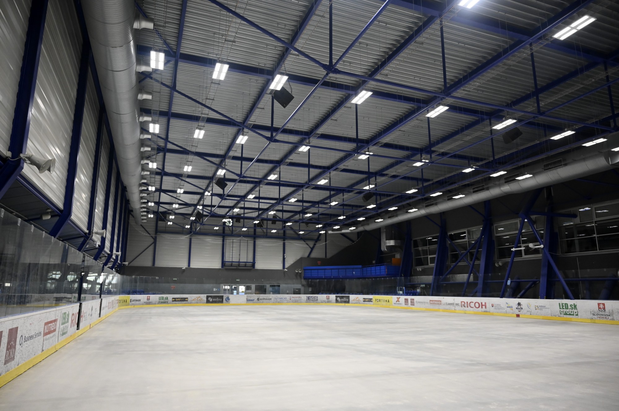 Rekonštrukcia Steel arény: Nové osvetlenie v tréningovej hale.