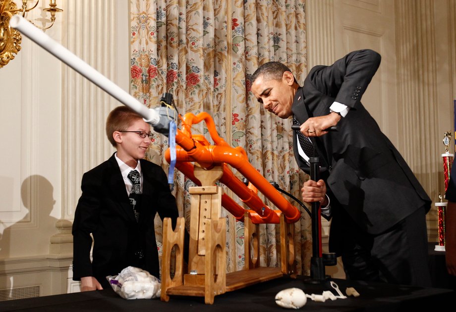 In 2012, he tested the Extreme Marshmallow Cannon by Joey Hudy of Phoenix, Arizona.