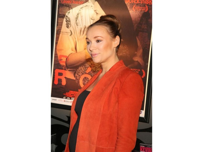 To będzie drugie dziecko aktorki, która ma już 3-letniego syna Teodora. Jak wam się podoba Sonia Bohosiewicz w ciąży?