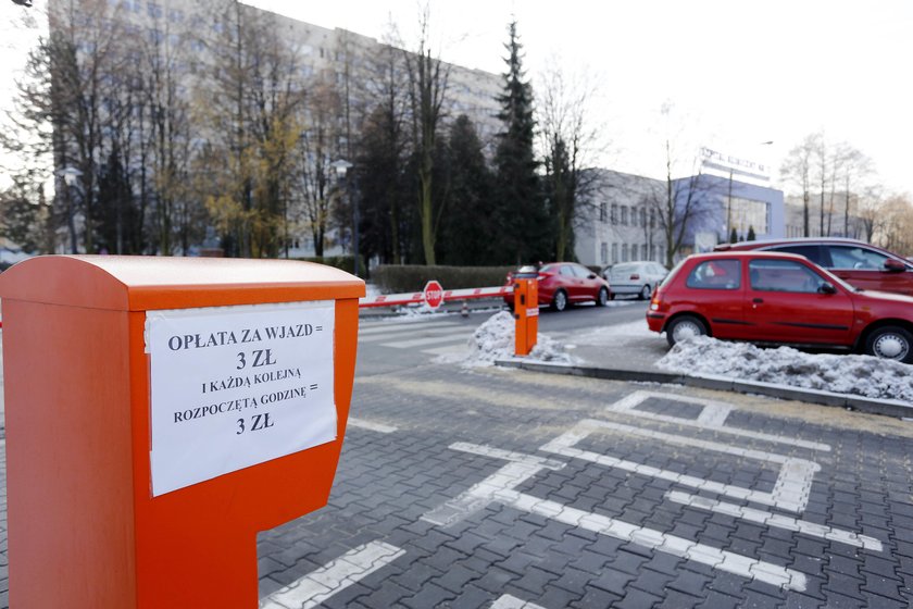 Szpital w Ochojcu ma najdroższy parking w województwie