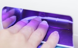 Panie korzystające z LAMP UV do utwardzania lakieru muszą mieć świadomość ZAGROŻENIA!