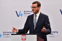Morawiecki na szczycie V4 zaapelował do KE o sprawdzenie manipulacji cenowych Gazpromu i rynku ETS