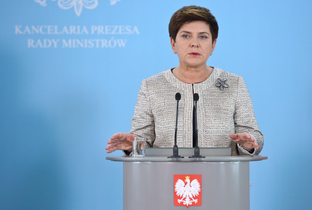 Premier Beata Szydło podczas konferencji prasowej po posiedzeniu rządu