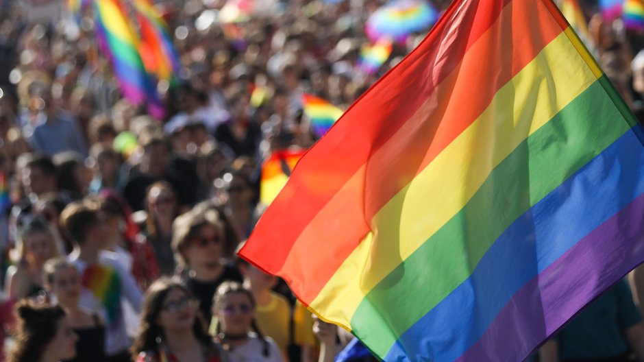 15 sposobów, jak reagować na hejt wobec LGBT+ (fot. Beata Zawrzel/NurPhoto via Getty Images)