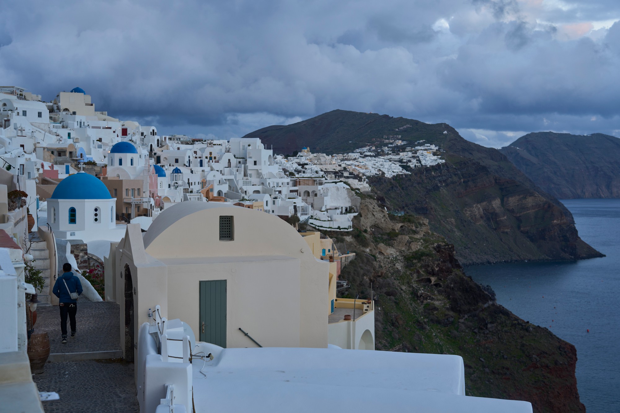 Grécky ostrov Santorini zažil v pondelok neskoro večer zatiaľ najsilnejší otras.