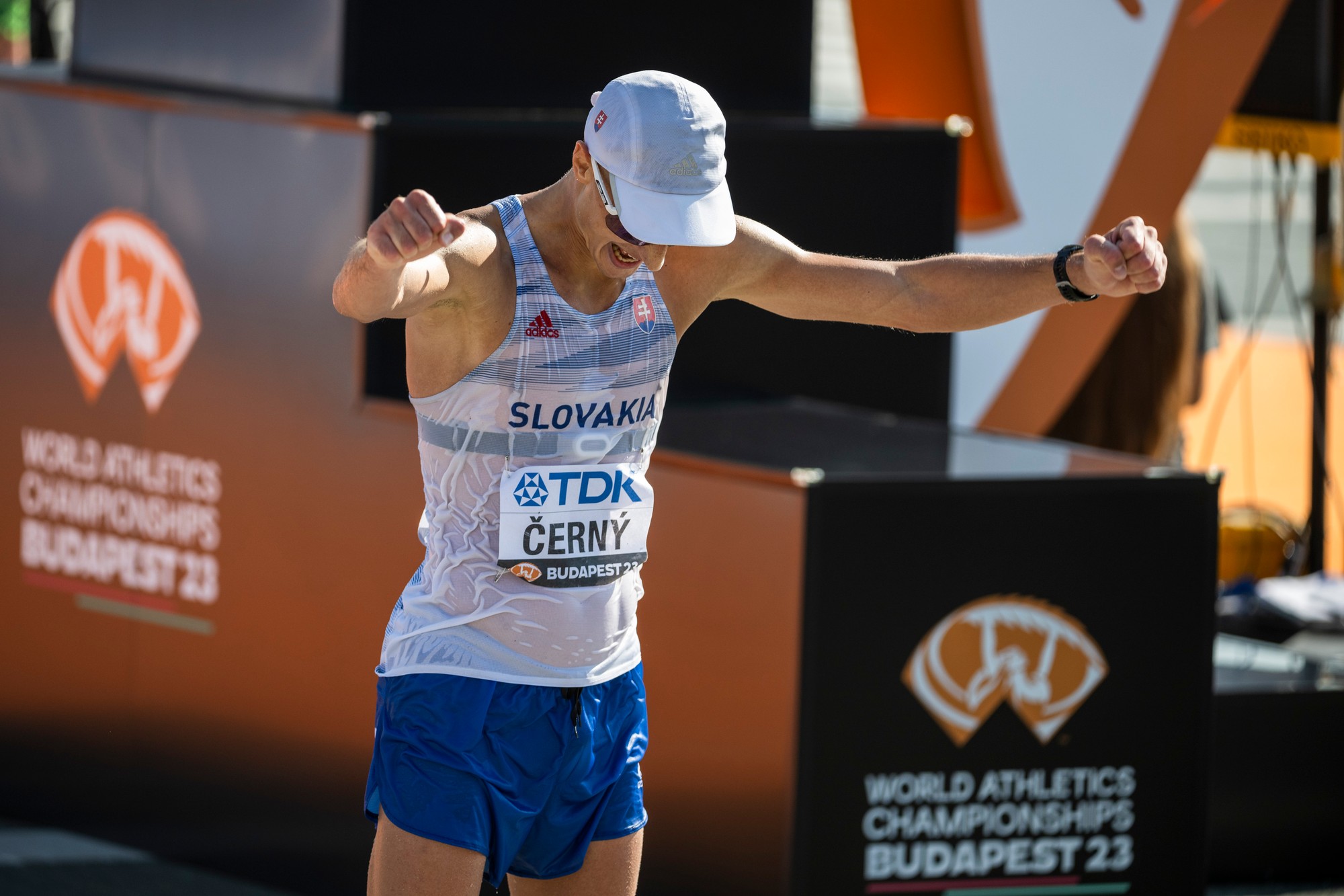 Slovenský chodec Dominik Černý.