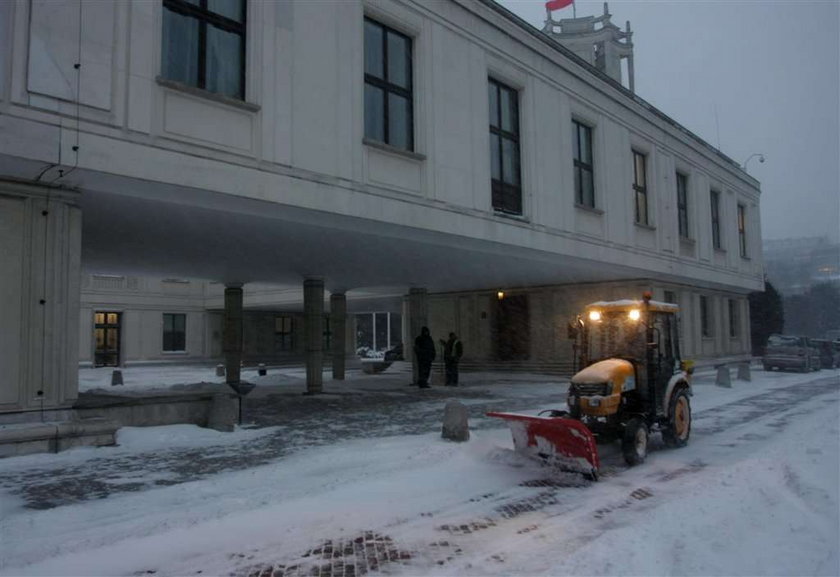 Władza odśnieżyła... sobie