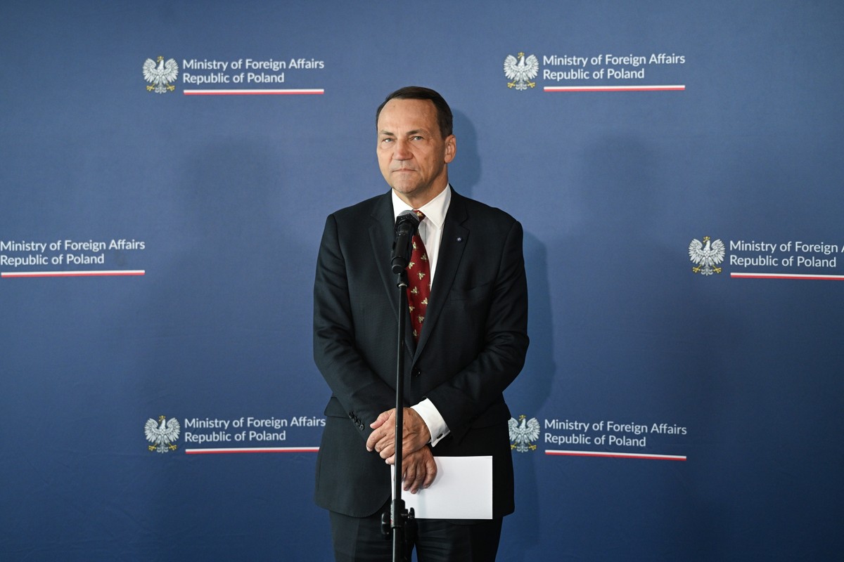 Ponad 160 dyplomatów debatuje w Warszawie. Sikorski stawia na modernizację