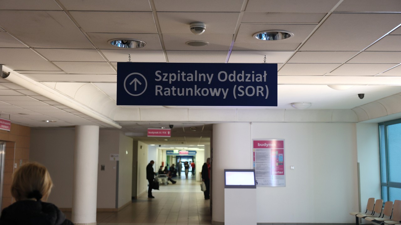 Groźby wobec pielęgniarki w Lęborku. "Mężczyzna uciekł z jej torebką"