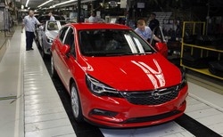 Fabryka Opla w Gliwicach wstrzymuje produkcję. PSA idzie śladem Fiata