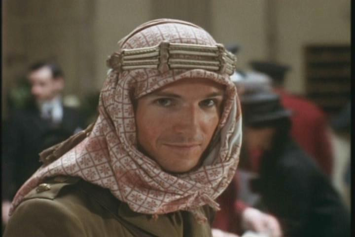 Kadr z filmu "Niebezpieczny człowiek Lawrence po Arabii" (reż. Christopher Menaul)