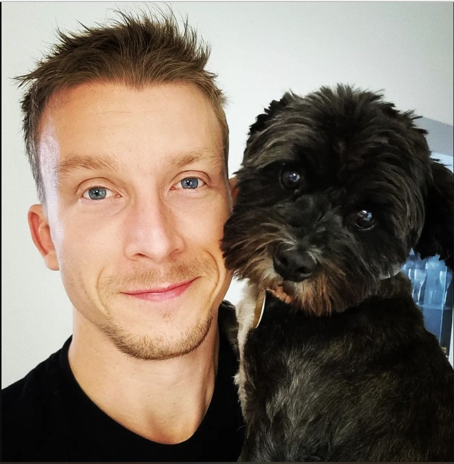 Juraj so svojim novým parťákom. 