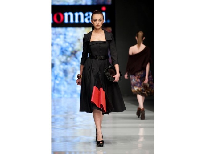 Kobiecości nigdy dość! - kolekcja Monnari jesień 2011